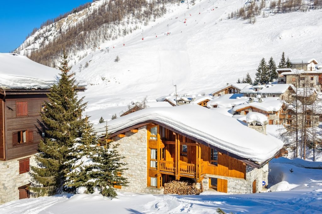 Here are a few reasons why France is the perfect destination for skiing